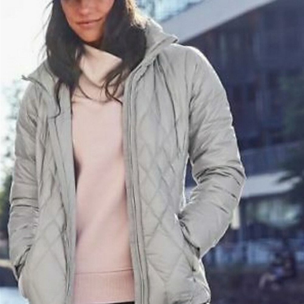 XS Puffer Jacket Athleta light weight gray responsible down diamond-quilted